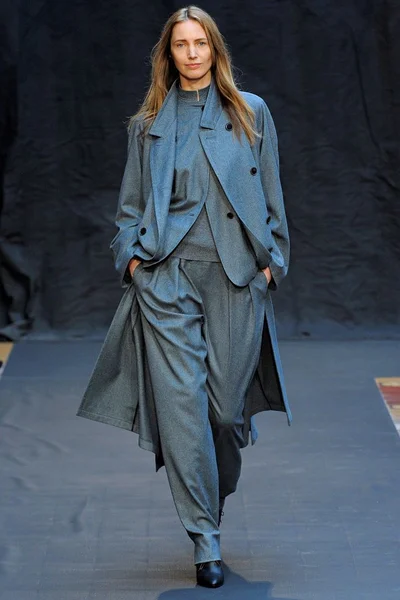 Look 27